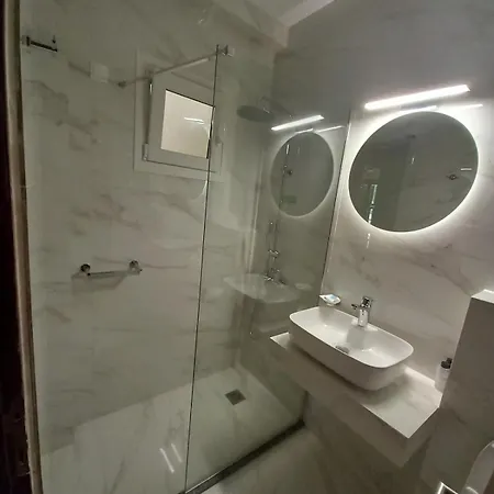 Apolafsi Aparthotel 2*