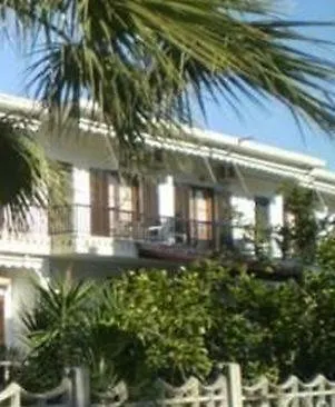 Apolafsi Aparthotel 2*