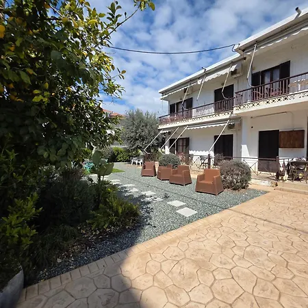 Hotel apartamentowy Apolafsi